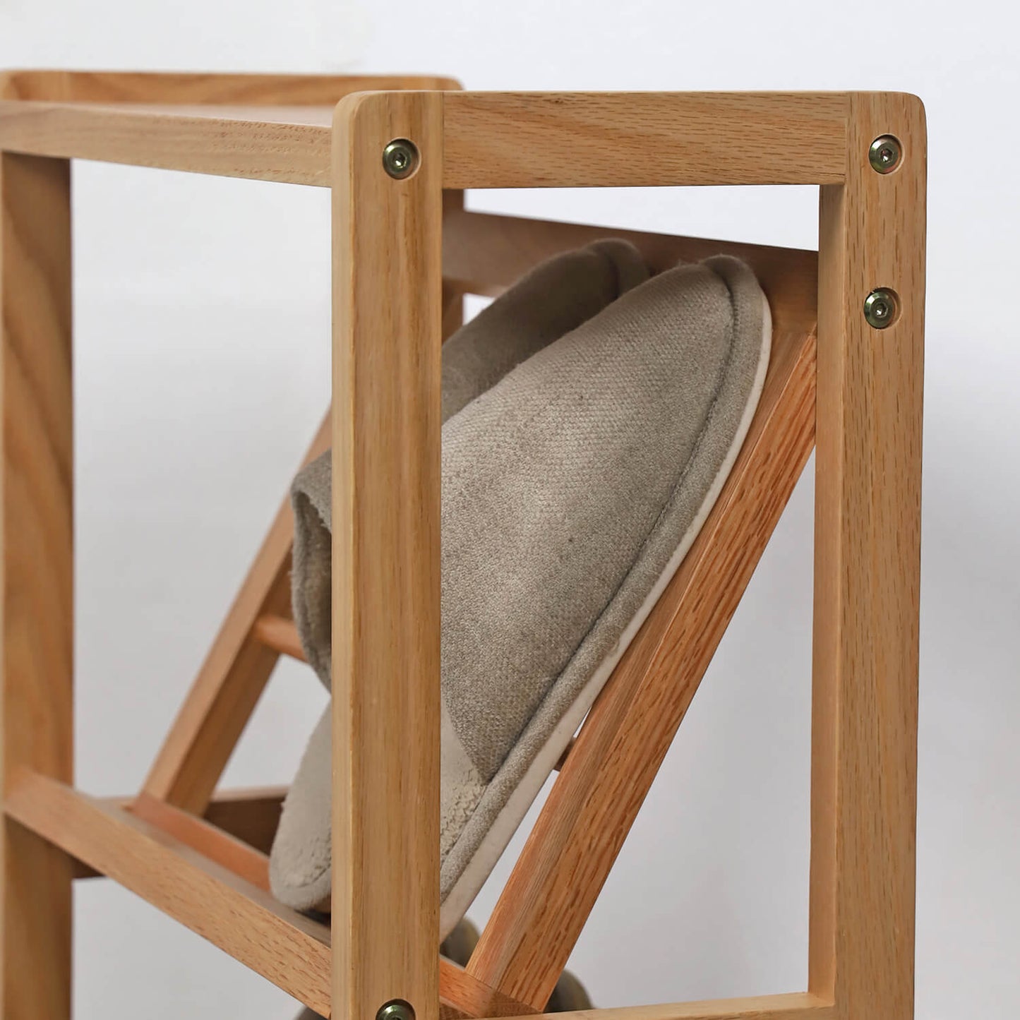 eco-friendly_wood_shoe_rack