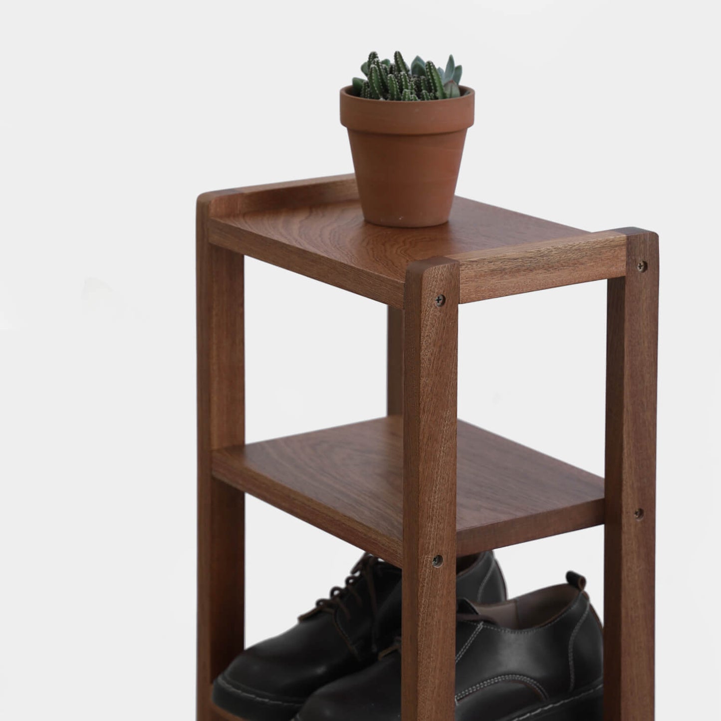 wooden_narrow_shoe_shelf