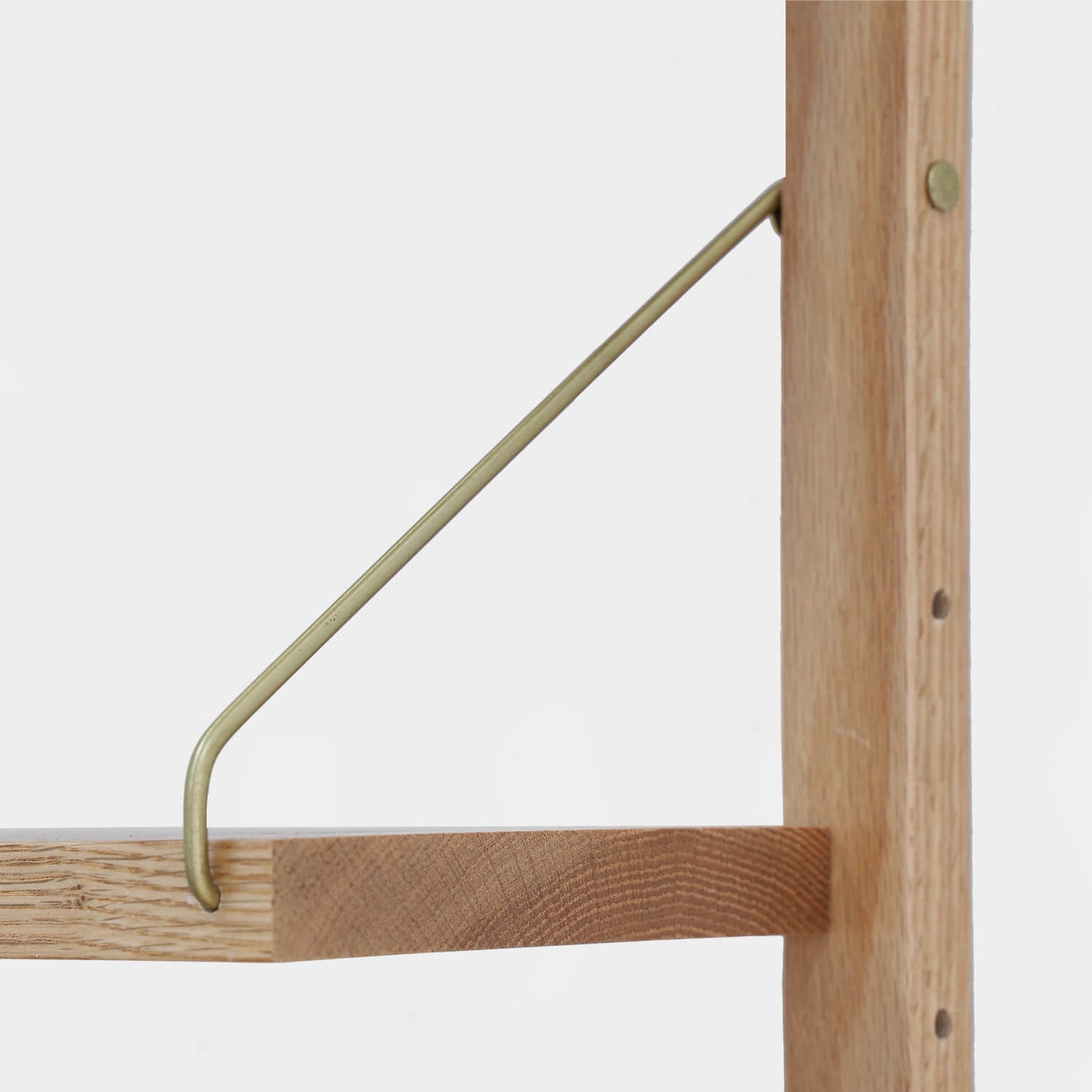 Close-up of the solid wood texture on the Multi-Tier Wall Flexible Display Shelf Unit Rack